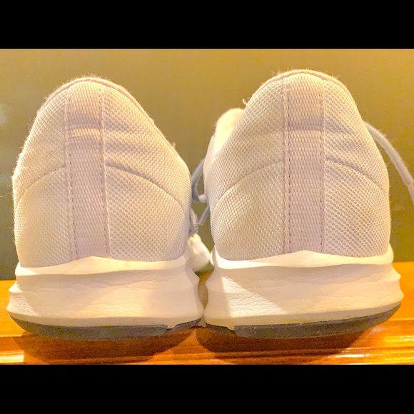 MENS NIKE RUNNING TENNIS SHOES SIZE 11 - Picture 5 of 7